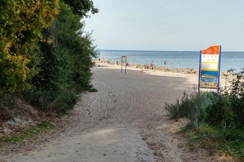 Travemuende Ostsee-Hundestrand am Brodter Ufer